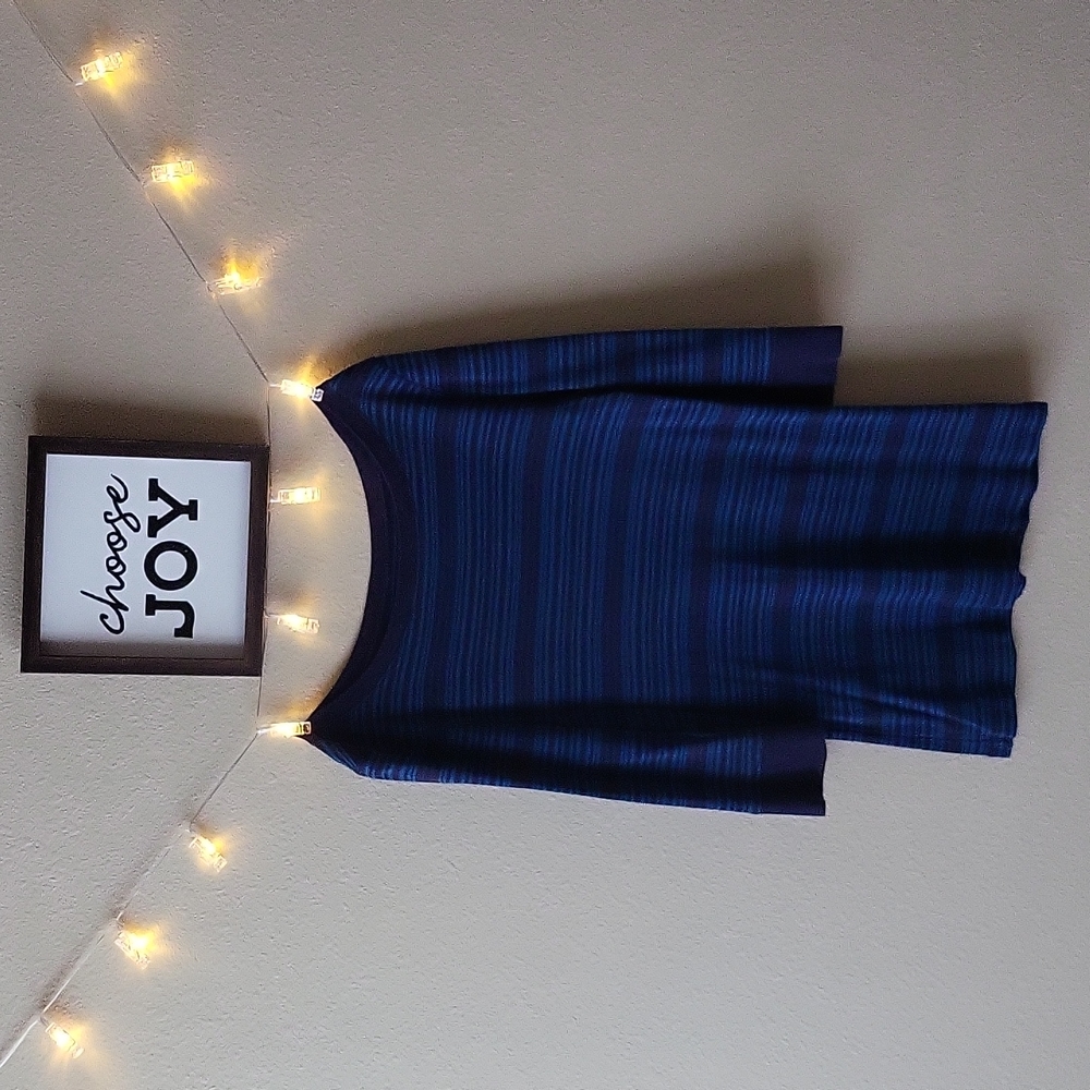 Quarter Sleeve Top L